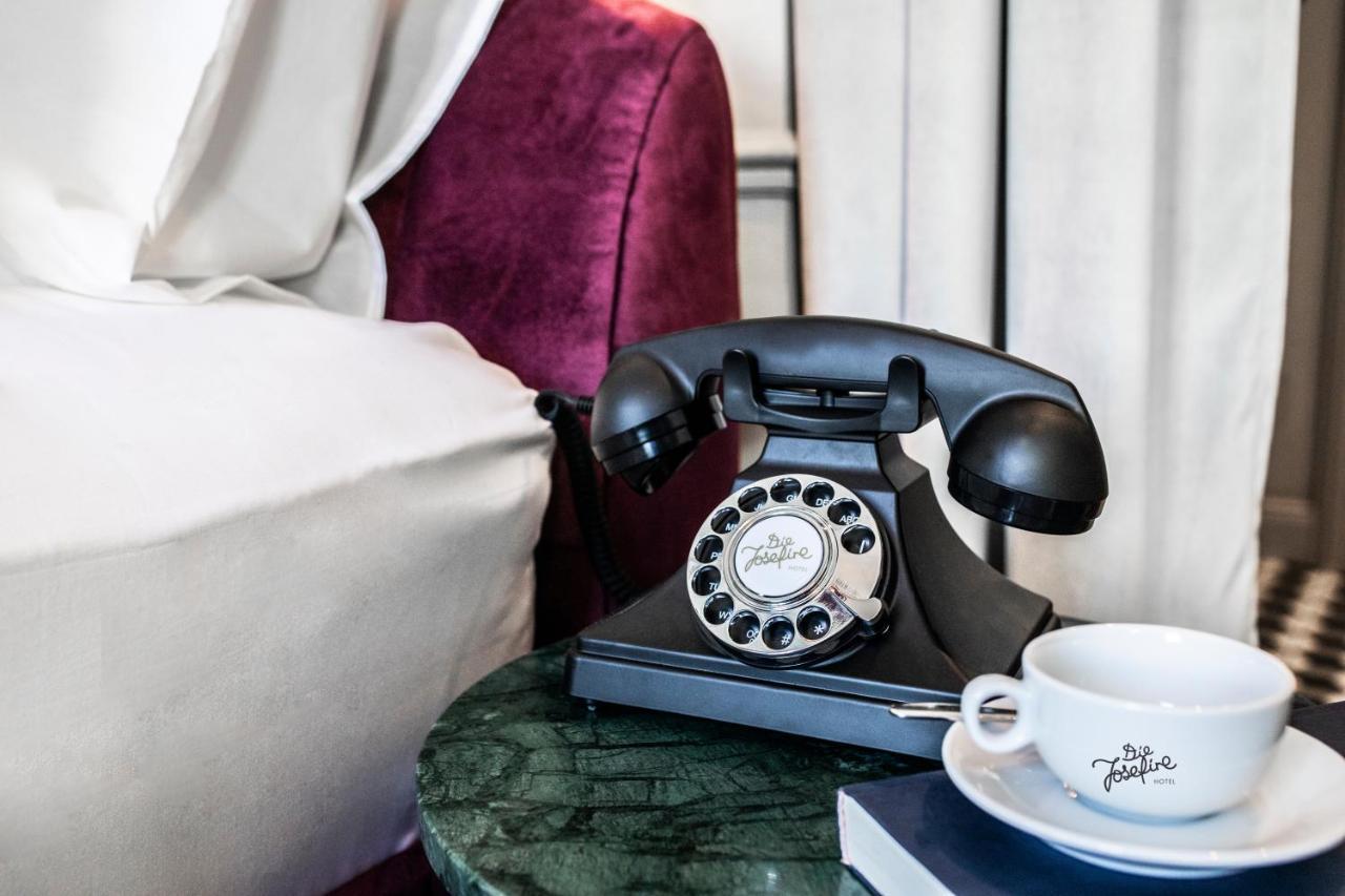 Hotel Josefine Wina Bagian luar foto