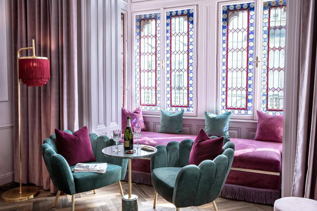 Hotel Josefine Wina Bagian luar foto