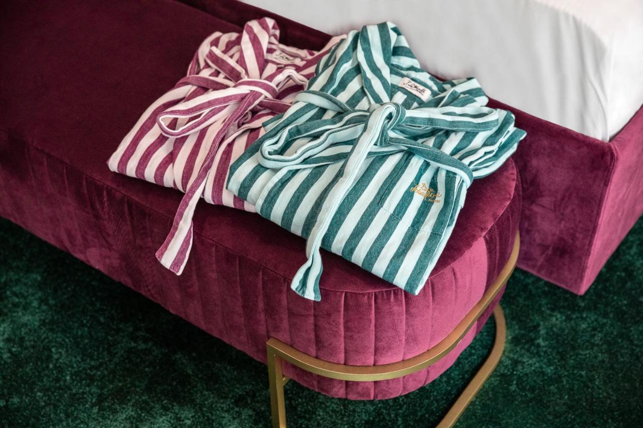 Hotel Josefine Wina Bagian luar foto