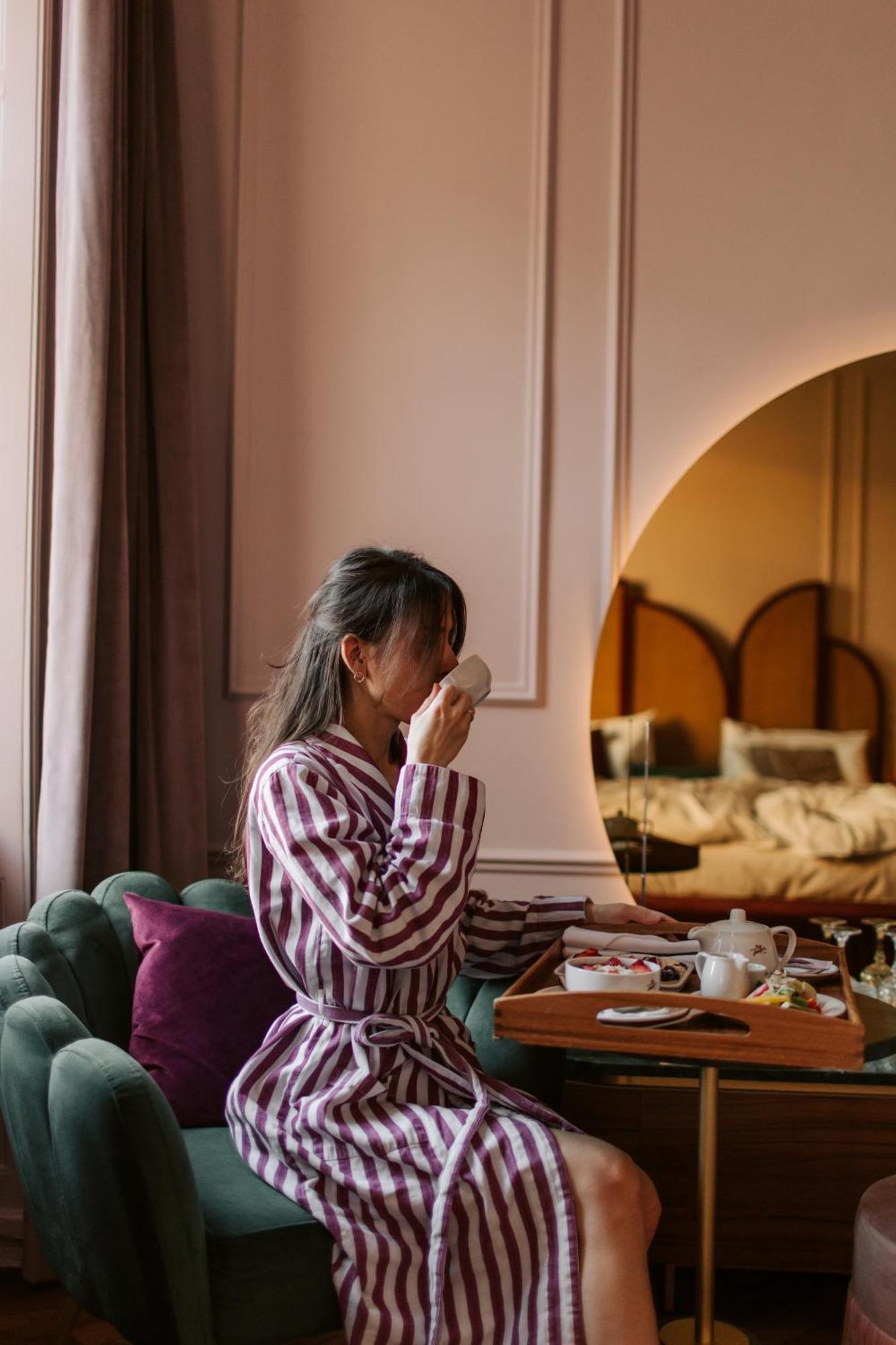 Hotel Josefine Wina Bagian luar foto